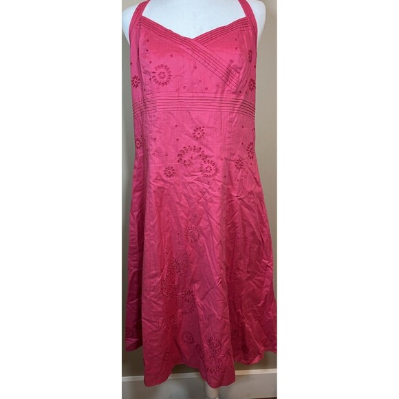 Ann Taylor Women’s Pink Halter Babydoll Dress Embroidered Eyelet 12 Event Guest - Picture 2 of 14
